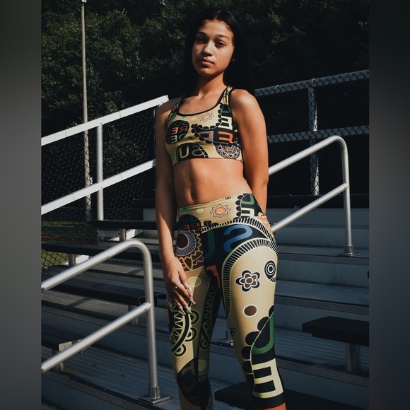 Surrender,(MSRP$118) Fun,Funky & Fabulous Leggings,The Fit is Incredible, Size S - Picture 8 of 10